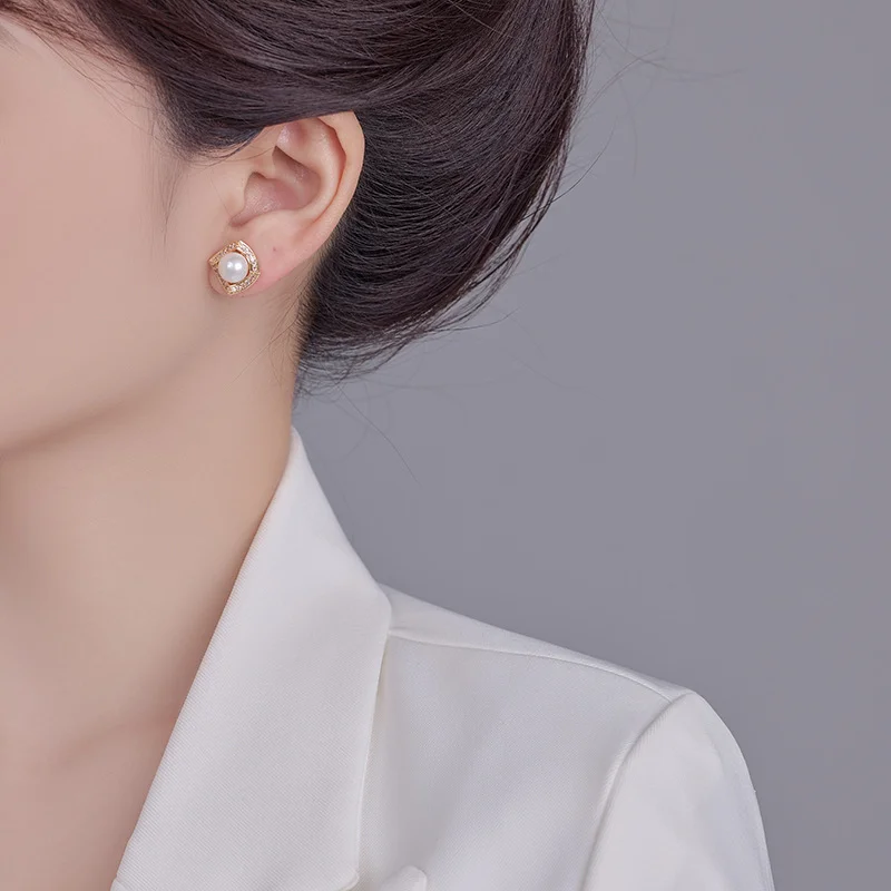 Square Freshwater Pearl Stud Earrings – Minimal Elegant Jewelry square freshwater pearl stud earrings – minimal elegant jewelry