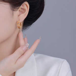 champagne crystal earrings – elegant light luxury ear cuffs