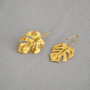 vintage matte gold leaf earrings – minimalist textured fashion jewelry for women